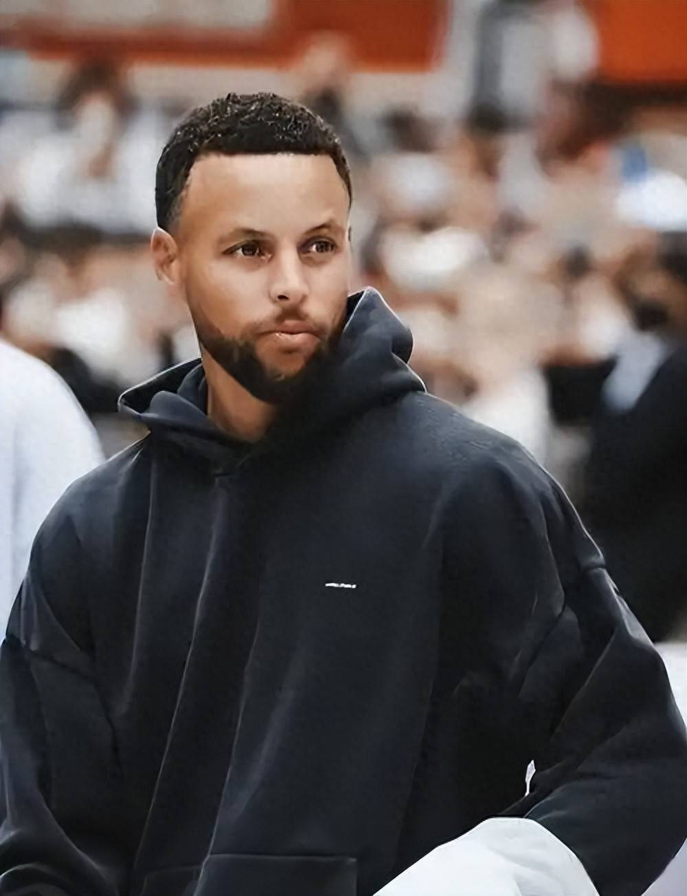 西蒙斯最早 西蒙斯最早