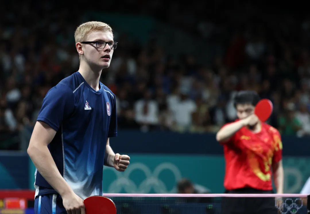 去了服装上 去了服装上