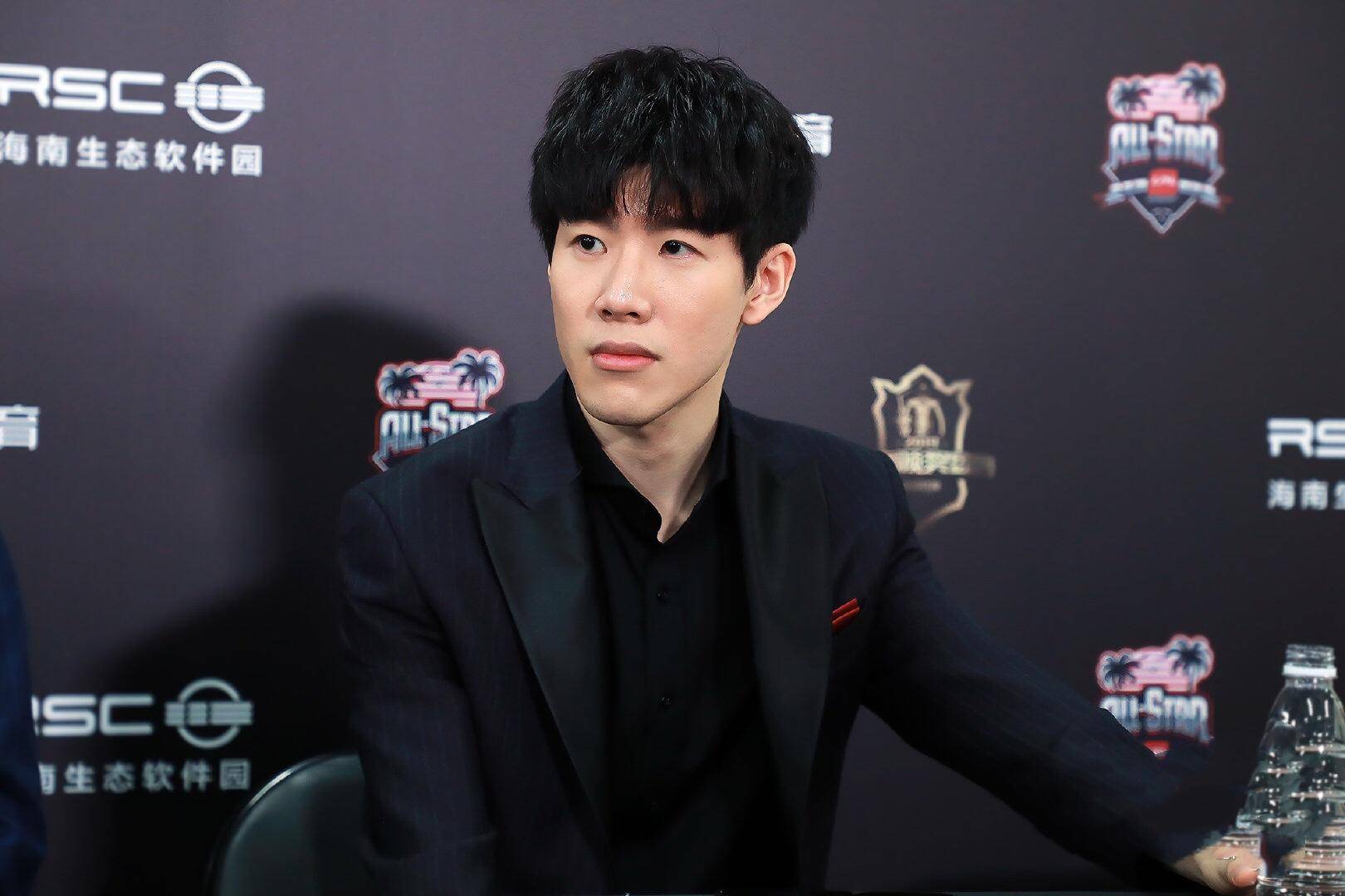 更衣室反对 更衣室反对